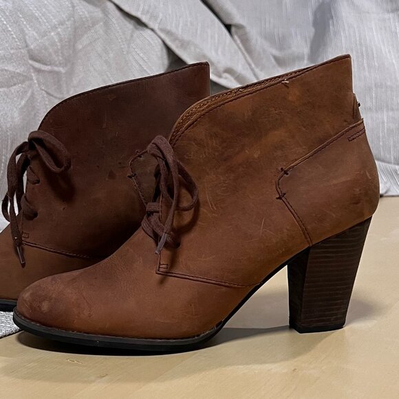 Clarks Indigo Lace-Up Ankle Boots - Picture 4 of 5